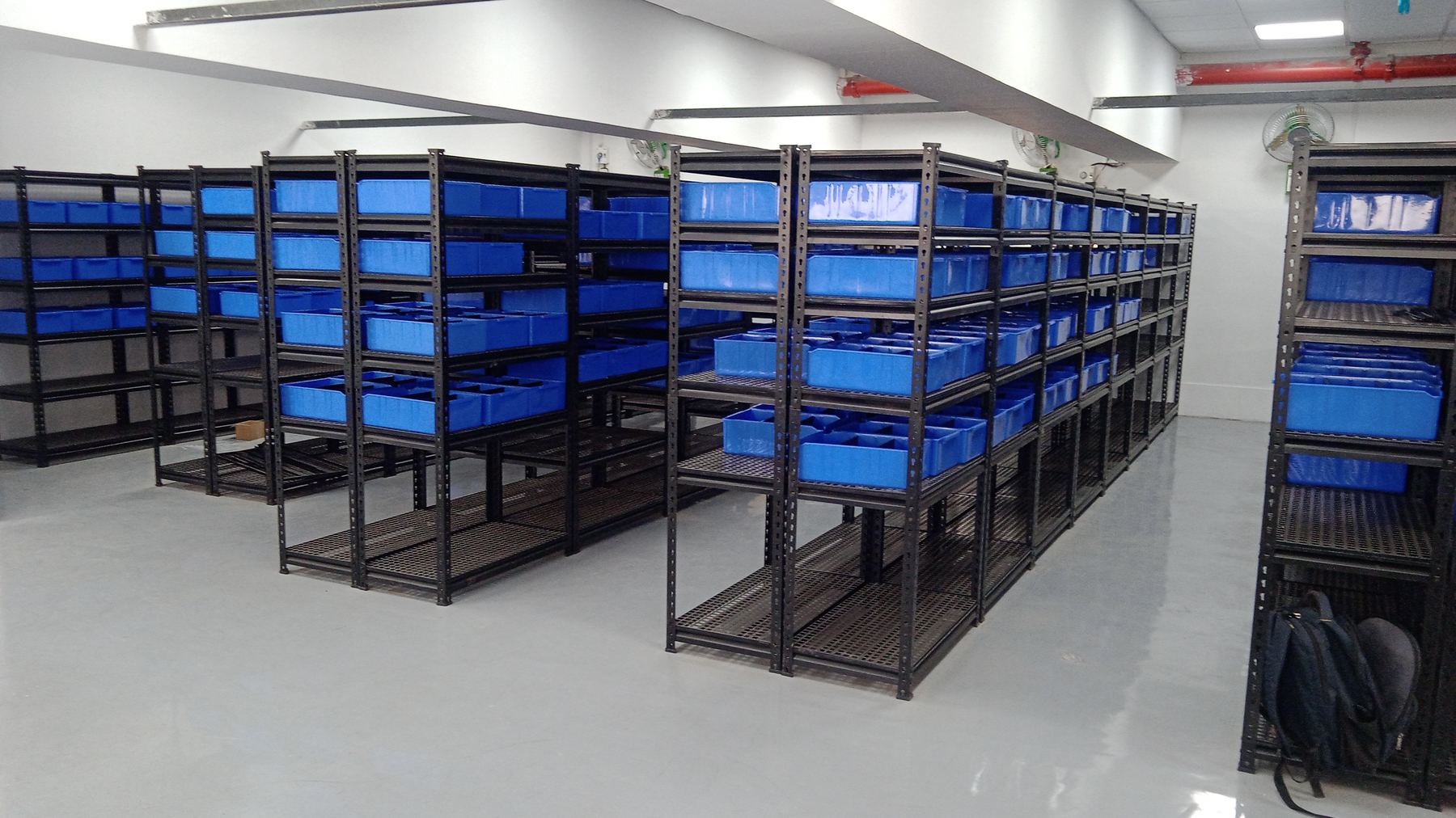 Boltless rack installation